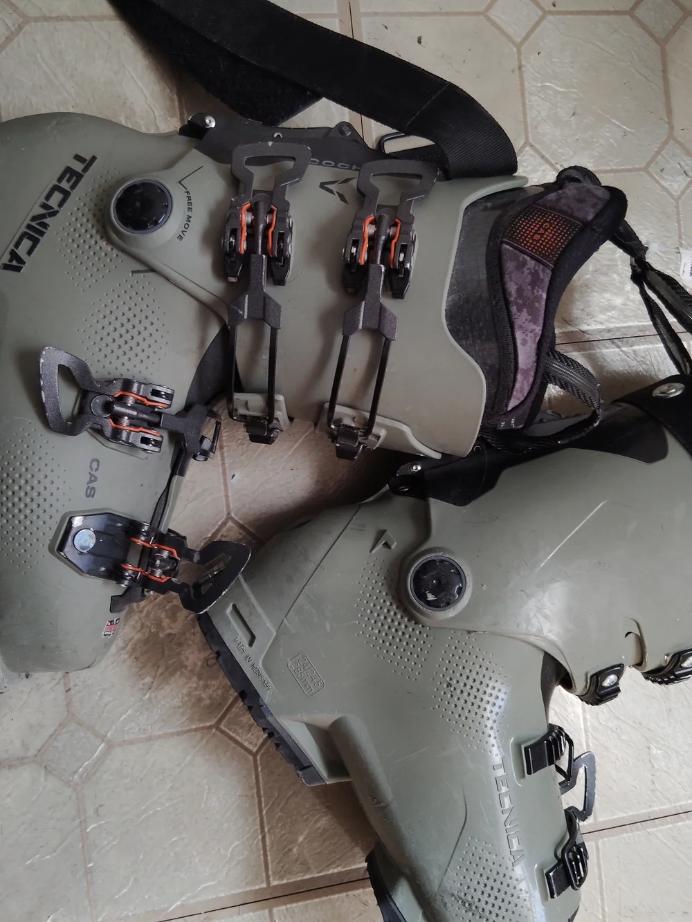 Tecnica CAS Ski Boots in Sage with Orange Buckles